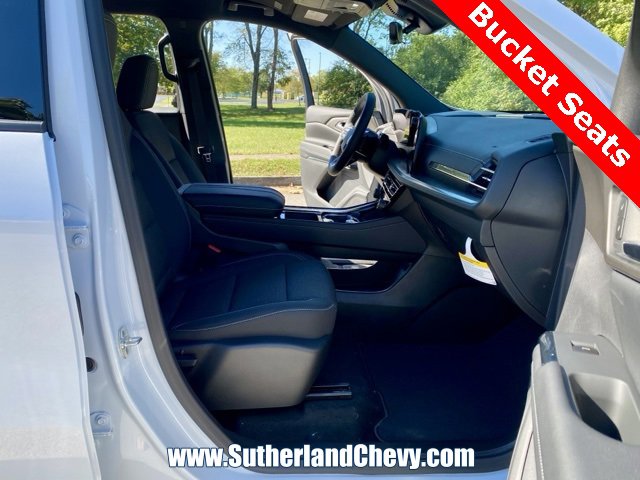 New 2026 Chevrolet Traverse LT w/ Driver Confidence Package image 17
