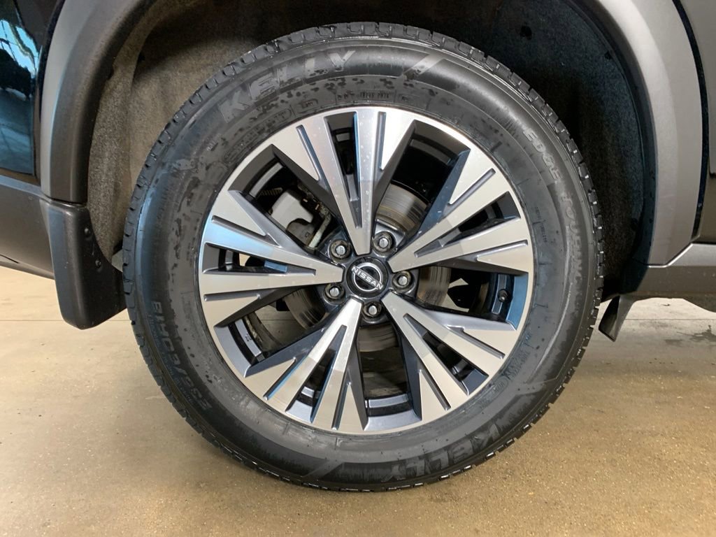 Used 2023 Nissan Rogue SV AWD/4WD image 39
