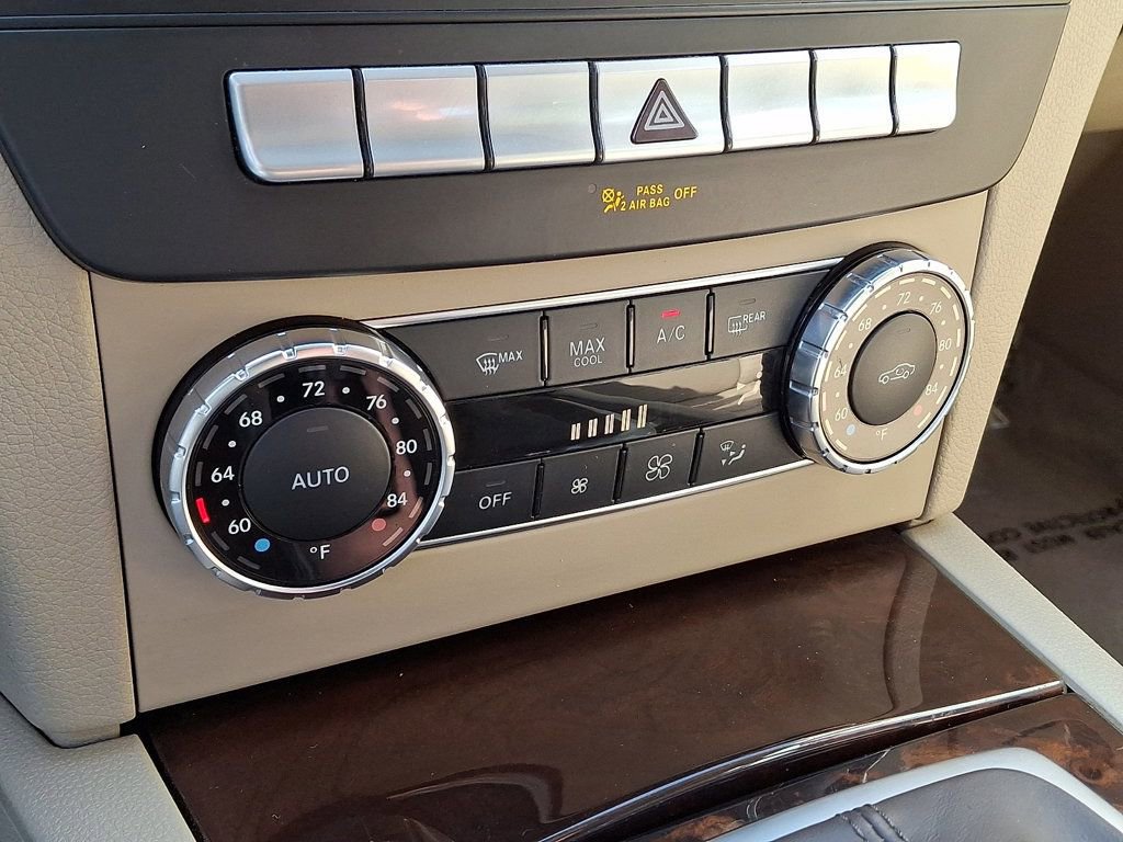 Used 2013 Mercedes-Benz C 250 Sedan image 15