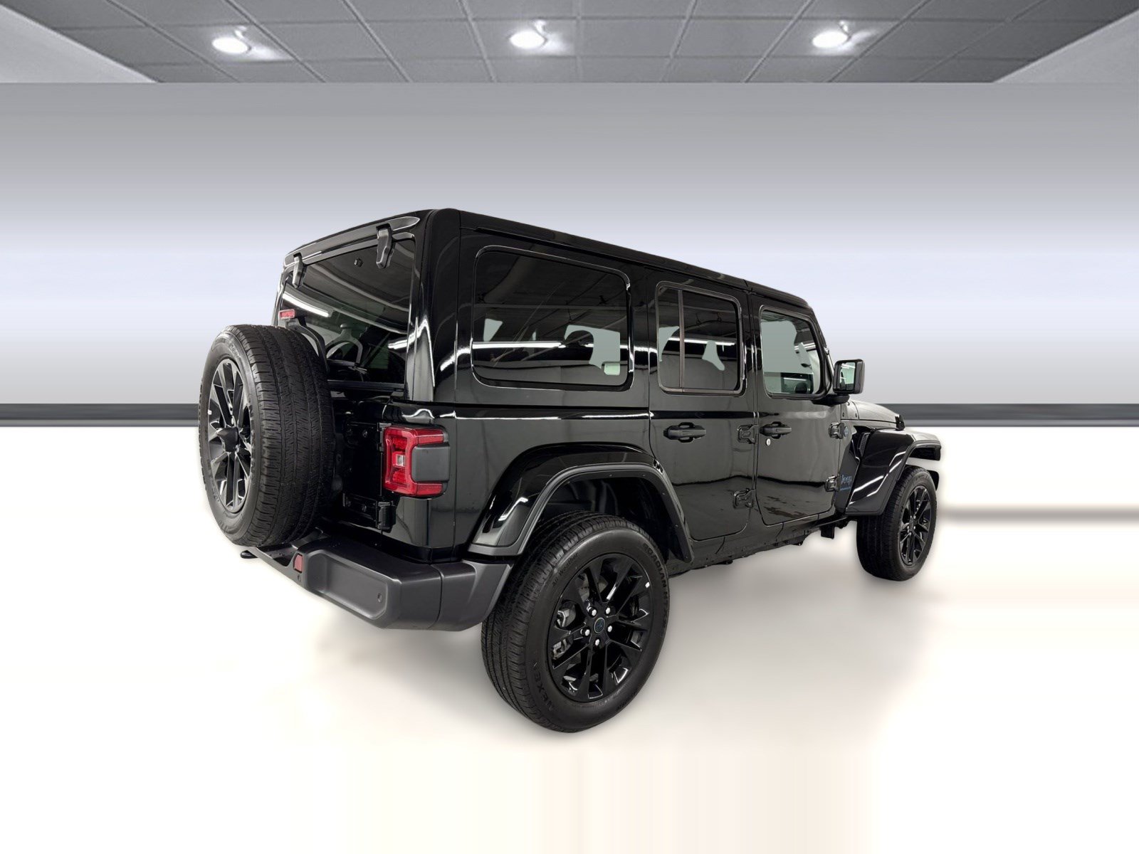 Used 2025 Jeep Wrangler Unlimited Sahara w/ Safety Group AWD/4WD image 8