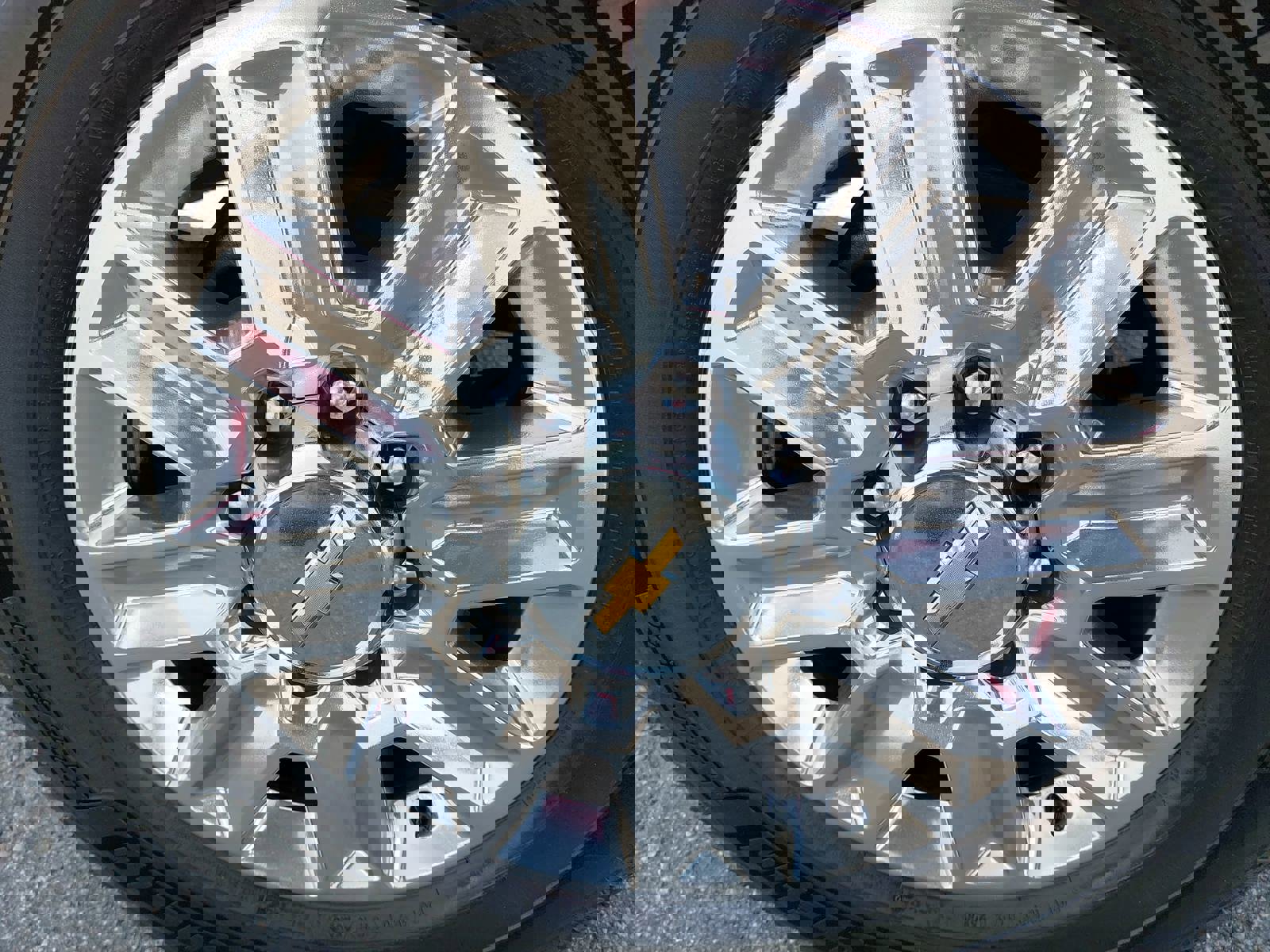 Used 2025 Chevrolet Silverado 2500 High Country w/ High Country Premium Package image 36