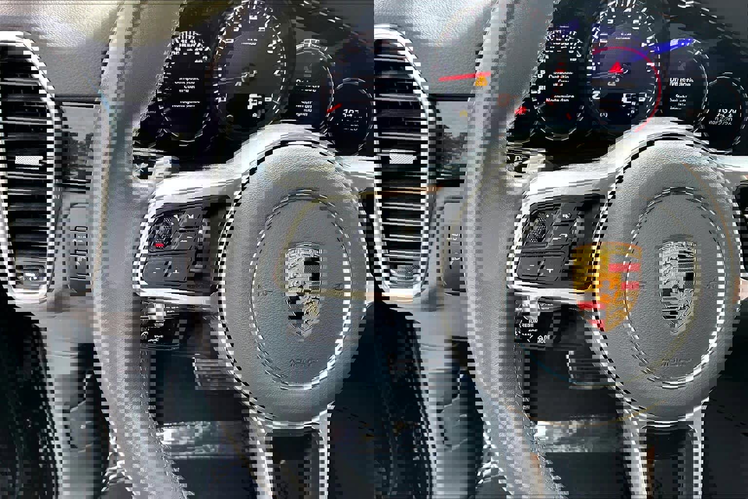 Used 2022 Porsche Cayenne S image 23