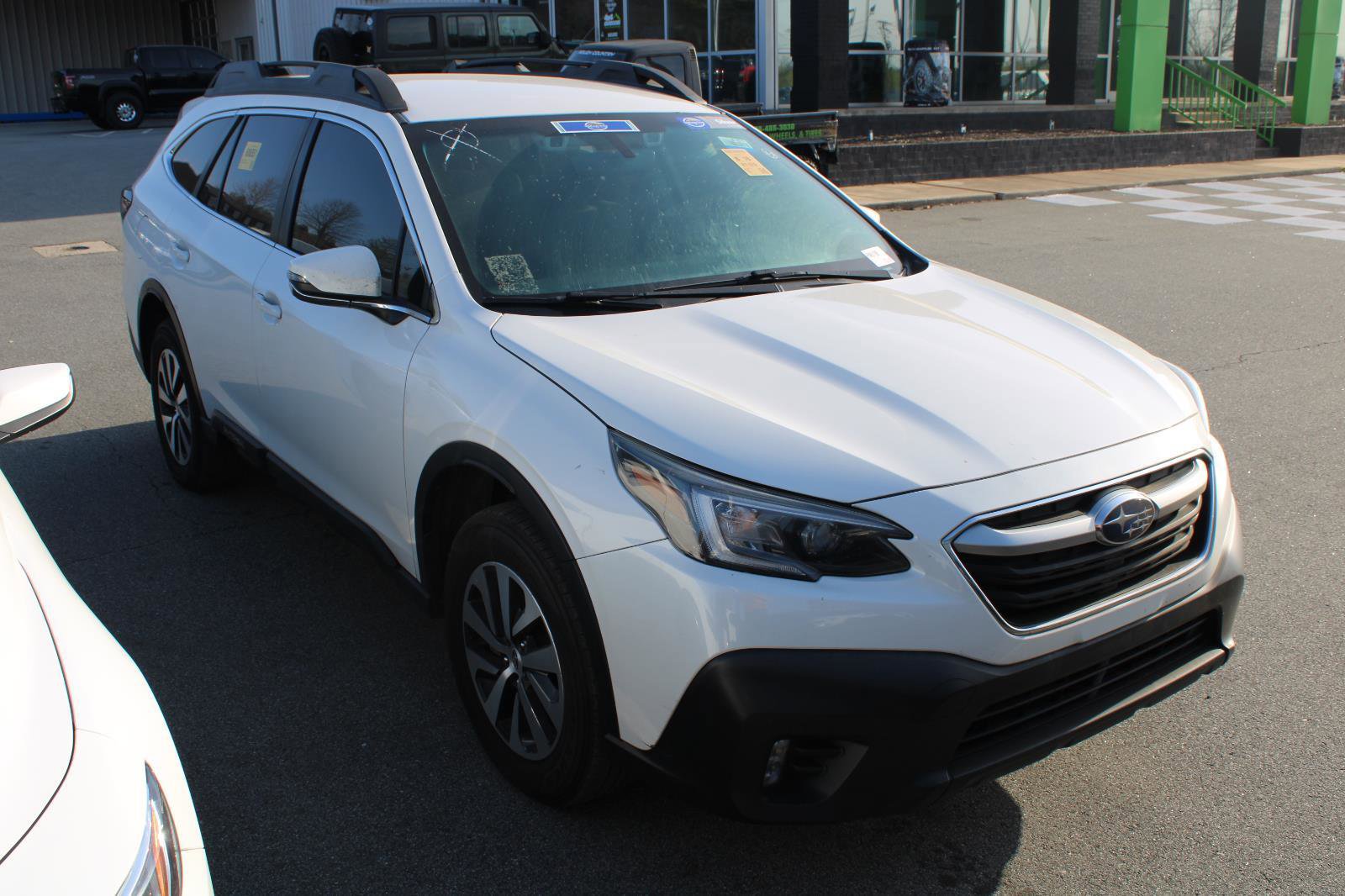 Used 2022 Subaru Outback Premium image 2