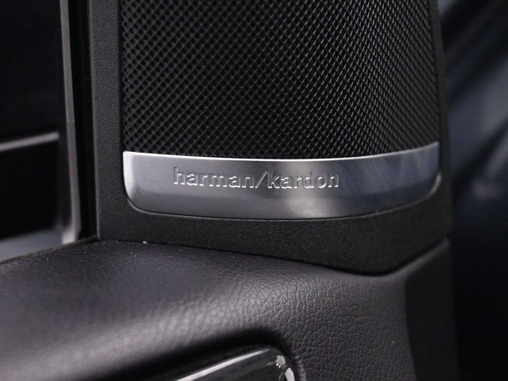 Used 2016 Mercedes-Benz GL 450 4MATIC w/ Premium I Package image 40