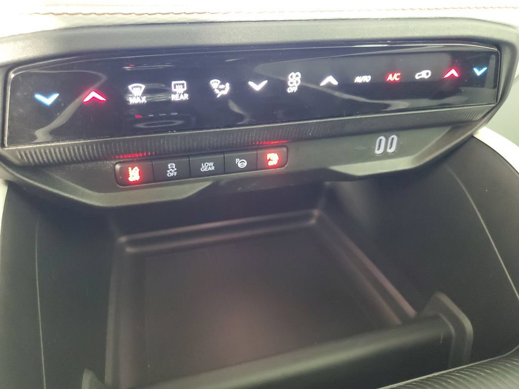 Used 2026 Jeep Cherokee Overland w/ Advanced Pro Tech Group AWD/4WD image 19
