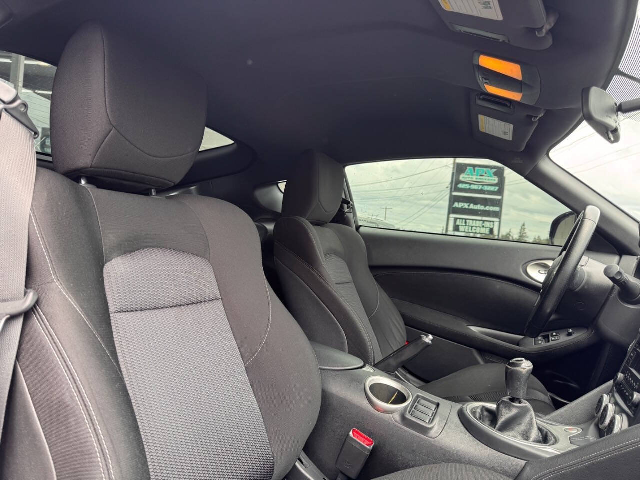 Used 2016 Nissan 370Z Coupe RWD image 12
