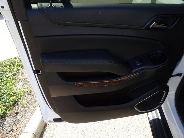 Used 2019 Chevrolet Suburban Premier AWD/4WD image 18