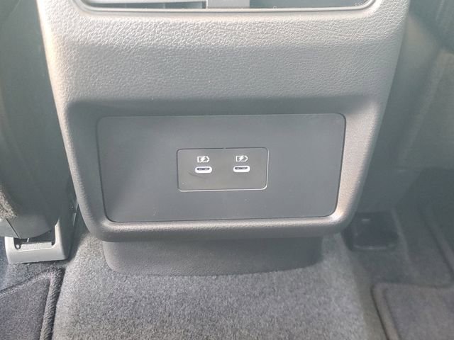 Used 2026 Nissan Rogue SL FWD image 12