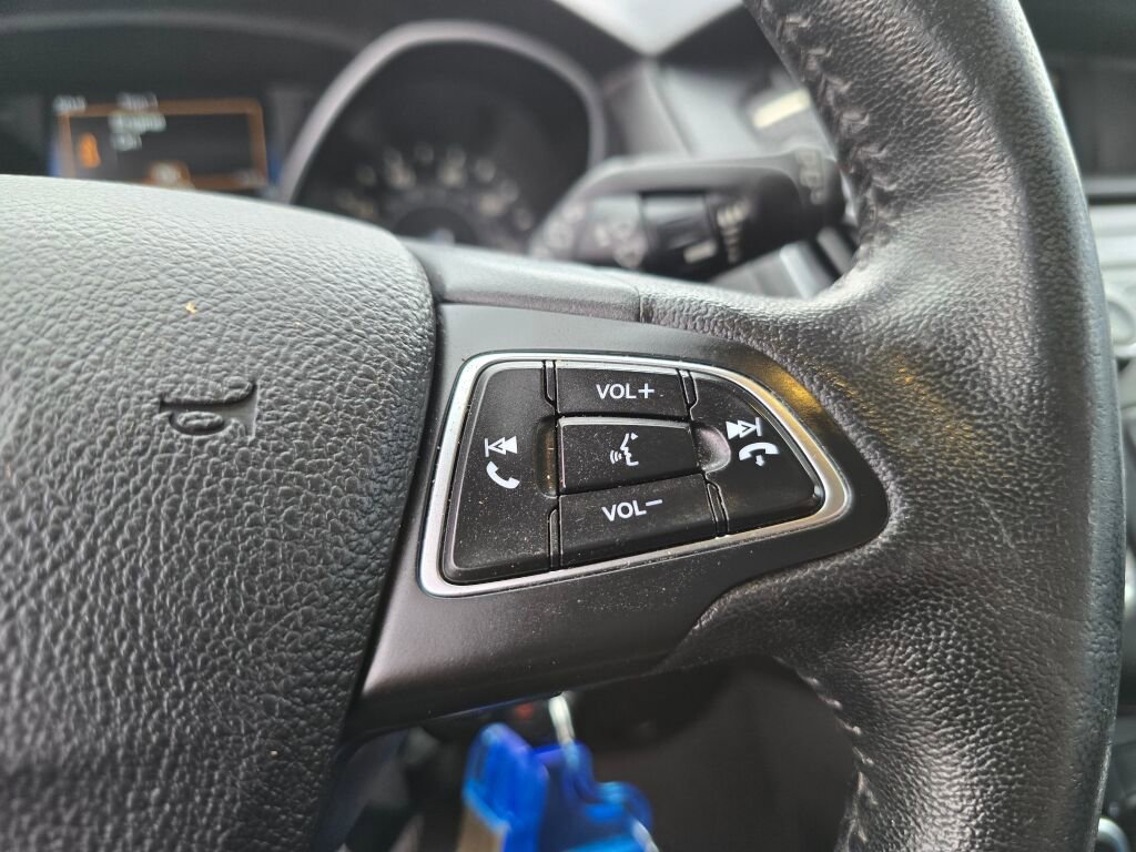 Used 2016 Ford Focus SE w/ Equipment Group 201A image 19