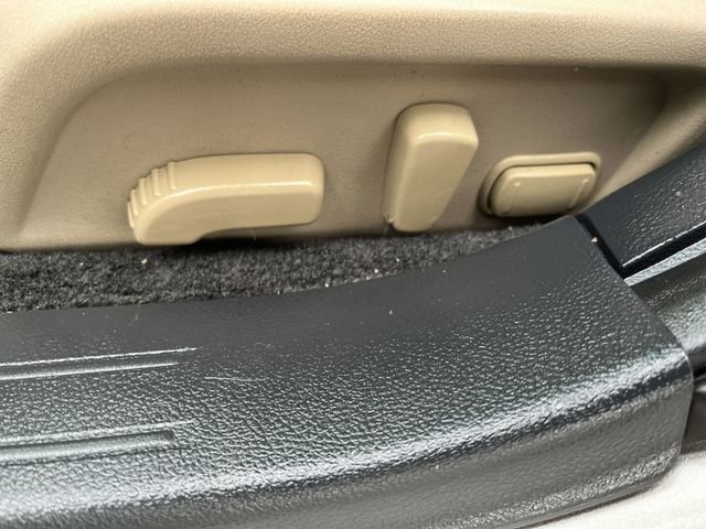 Used 2015 Subaru Outback 3.6R Limited w/ Popular Package #4 image 16