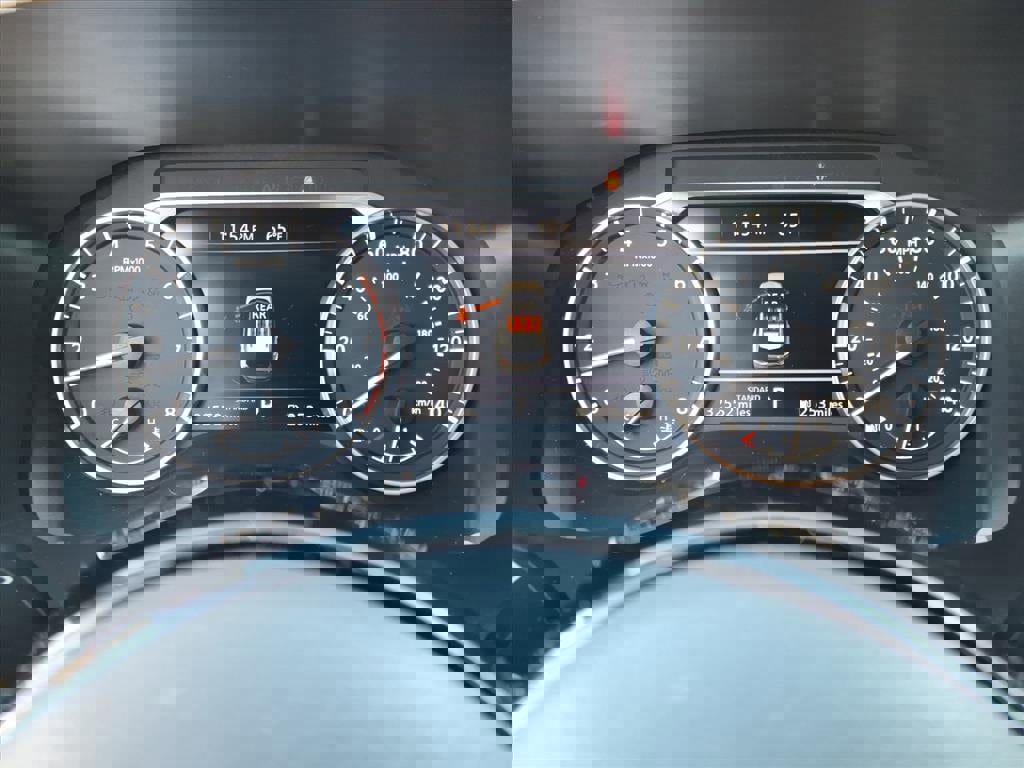 Used 2023 Nissan Rogue SV image 16