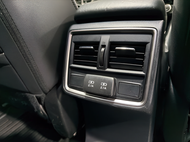 Used 2023 Subaru Forester Premium AWD/4WD image 35