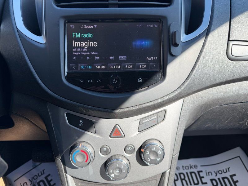 Used 2015 Chevrolet Trax LT w/ LT Sun and Sound Package image 10