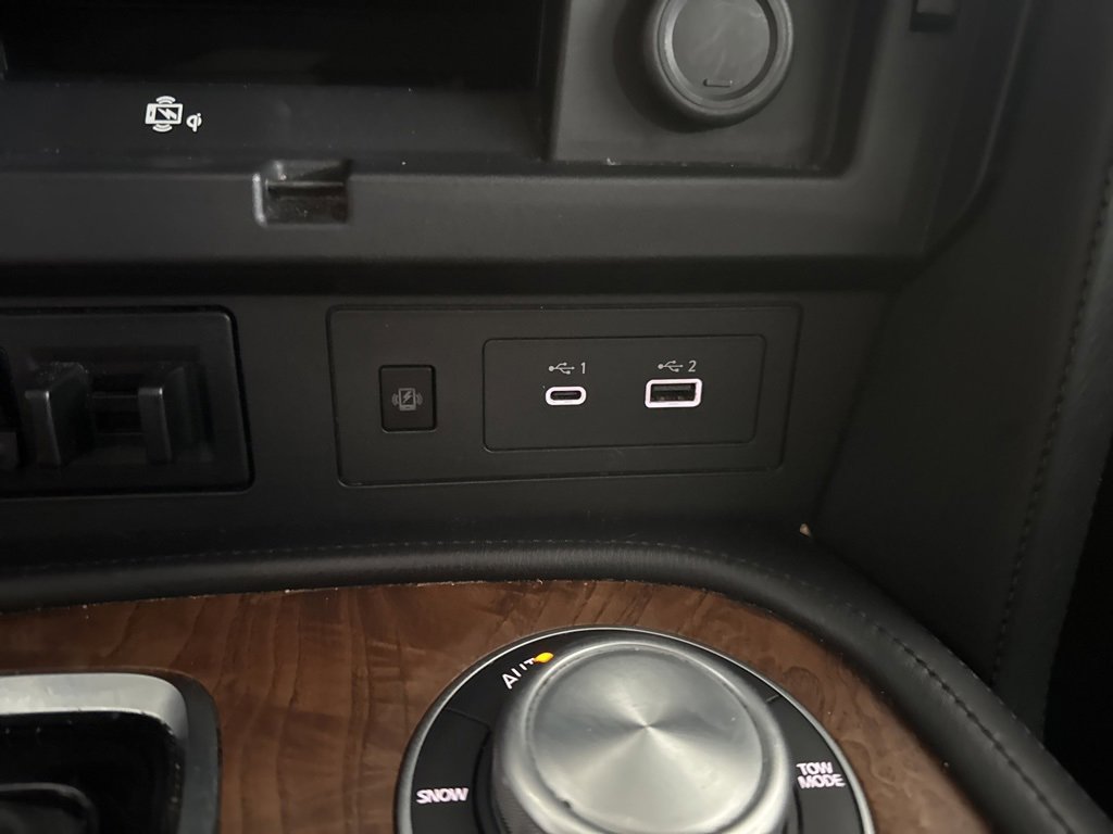 Used 2024 Nissan Armada SL w/ Captain's Chairs Package image 19