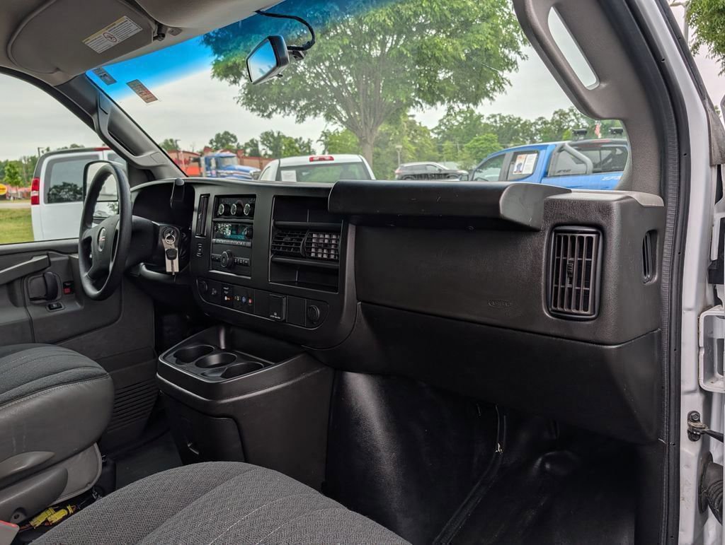 Used 2024 GMC Savana 2500 w/ Driver Convenience Package RWD image 10