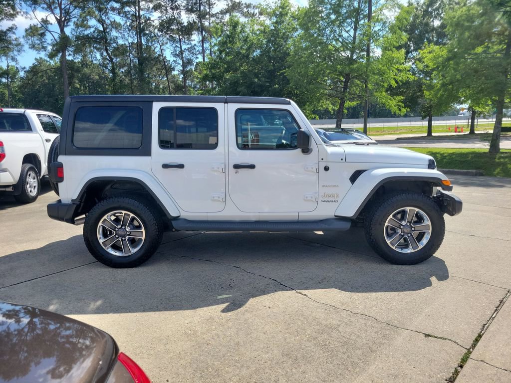 Used 2018 Jeep Wrangler Unlimited Sahara AWD/4WD image 8