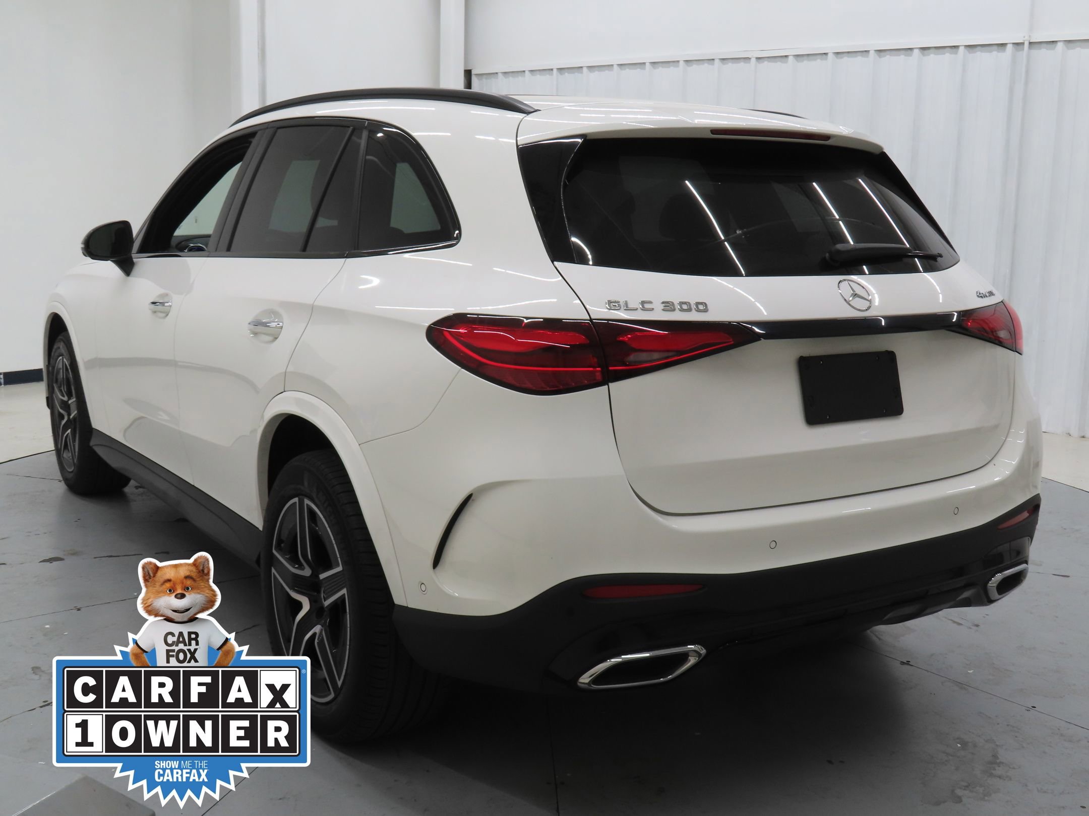 Used 2025 Mercedes-Benz GLC 300 4MATIC image 5