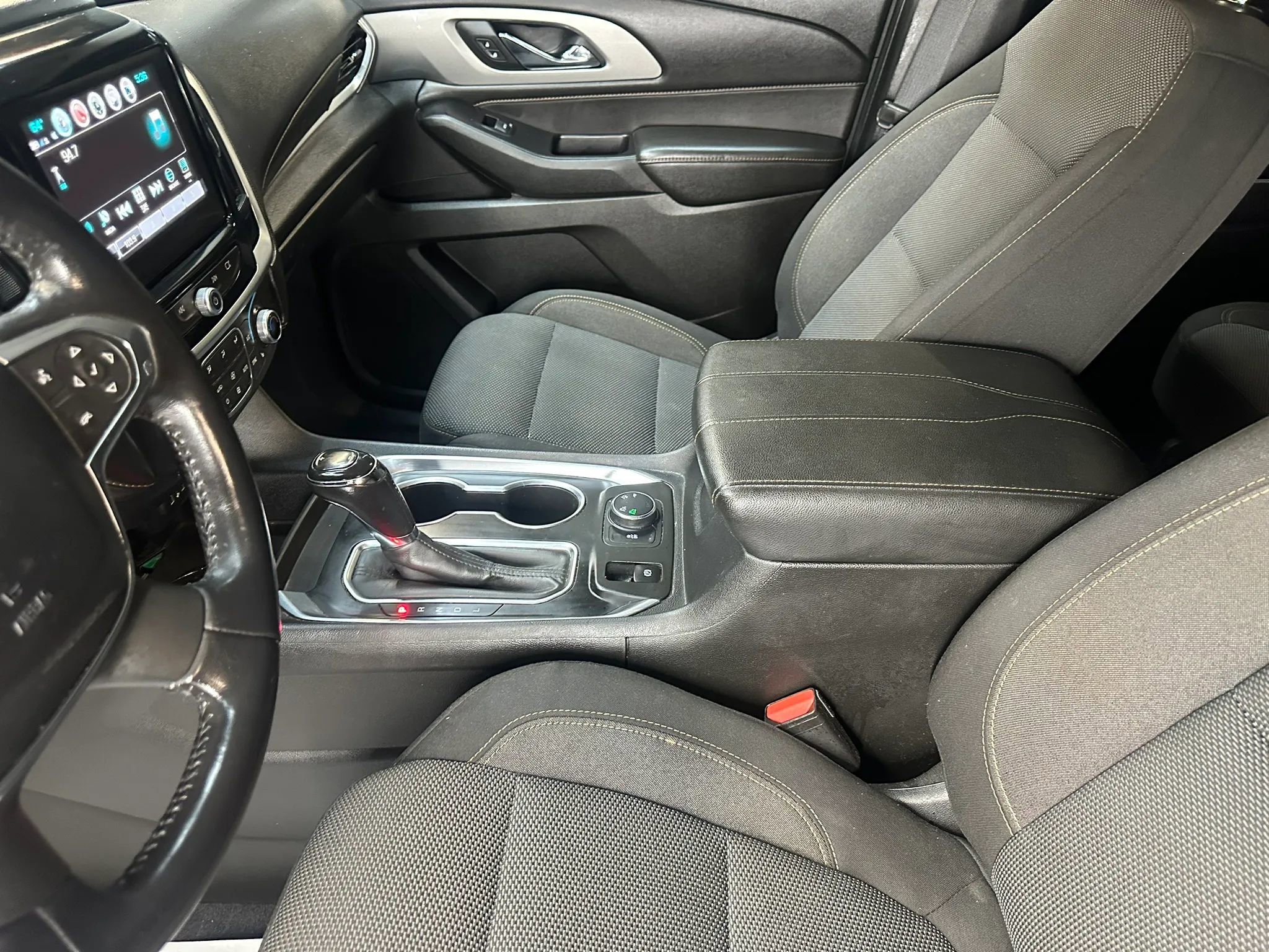 Used 2019 Chevrolet Traverse LT w/ LPO, Black Accent Package image 16