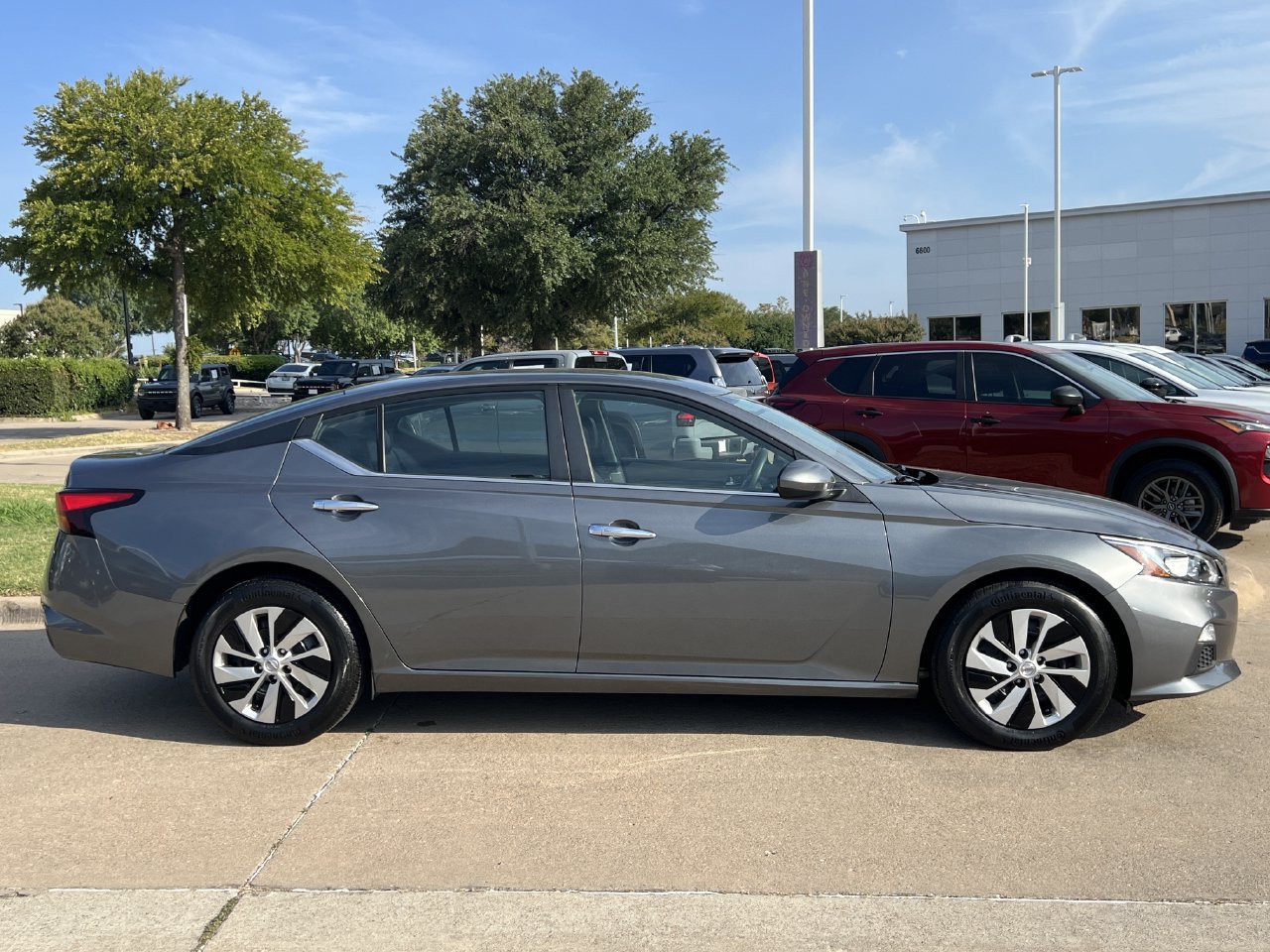 Used 2020 Nissan Altima 2.5 S FWD image 3