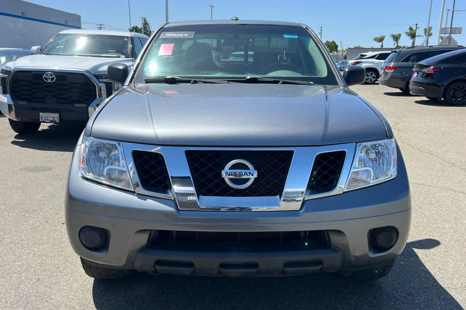 Used 2018 Nissan Frontier SV AWD/4WD image 2