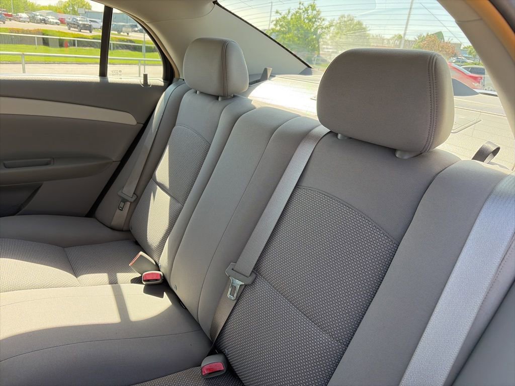 Used 2009 Chevrolet Malibu LS FWD image 32