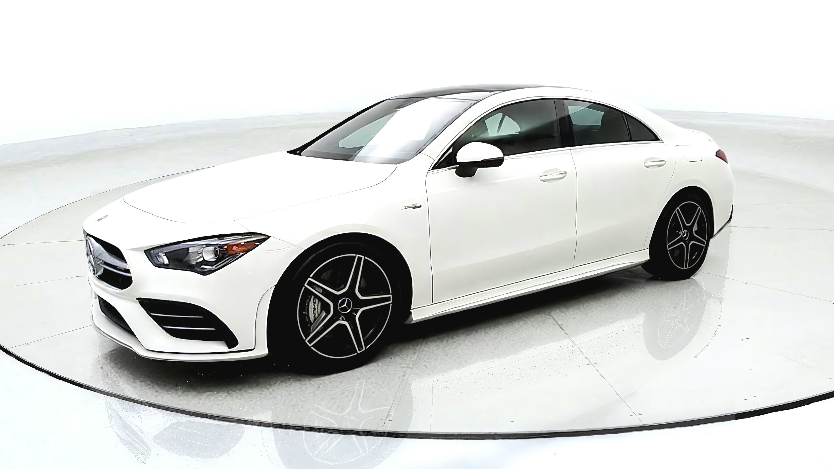 Used 2021 Mercedes-Benz CLA 35 AMG 4MATIC image 3