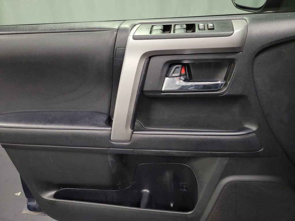 Used 2020 Toyota 4Runner SR5 image 23