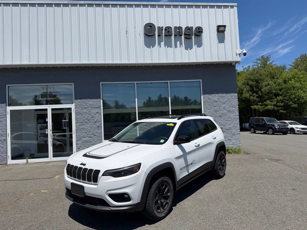 Used 2022 Jeep Cherokee Latitude w/ Sun & Sound Group AWD/4WD image 1