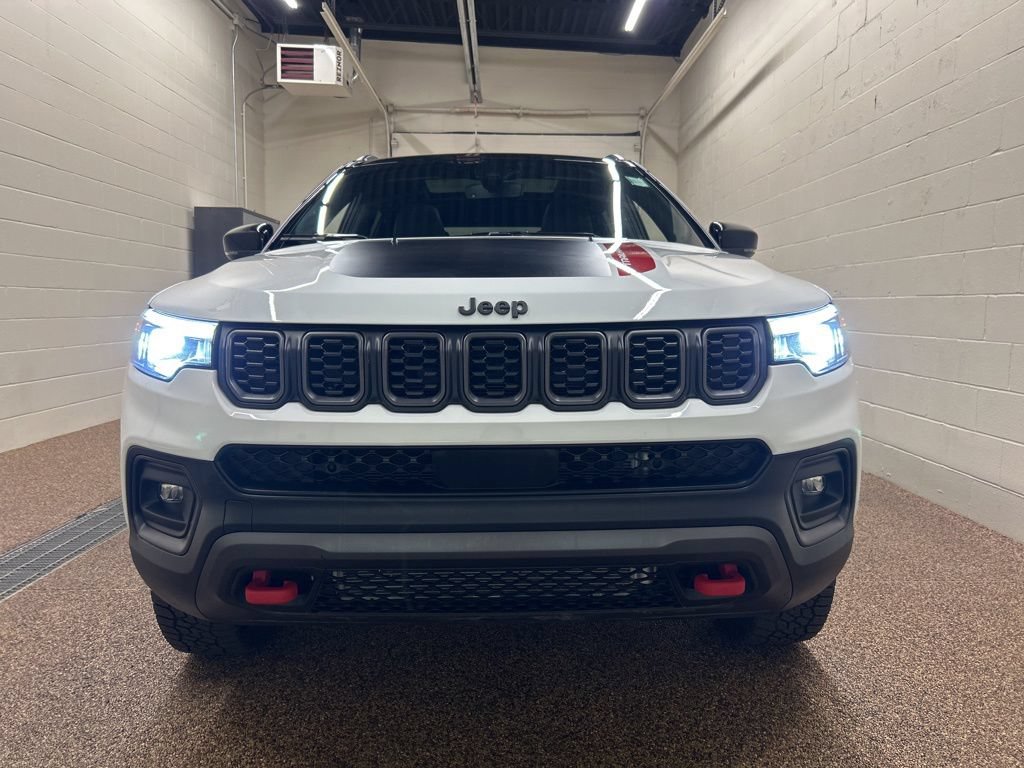 Used 2024 Jeep Compass Trailhawk w/ Trailhawk Elite Group AWD/4WD image 6