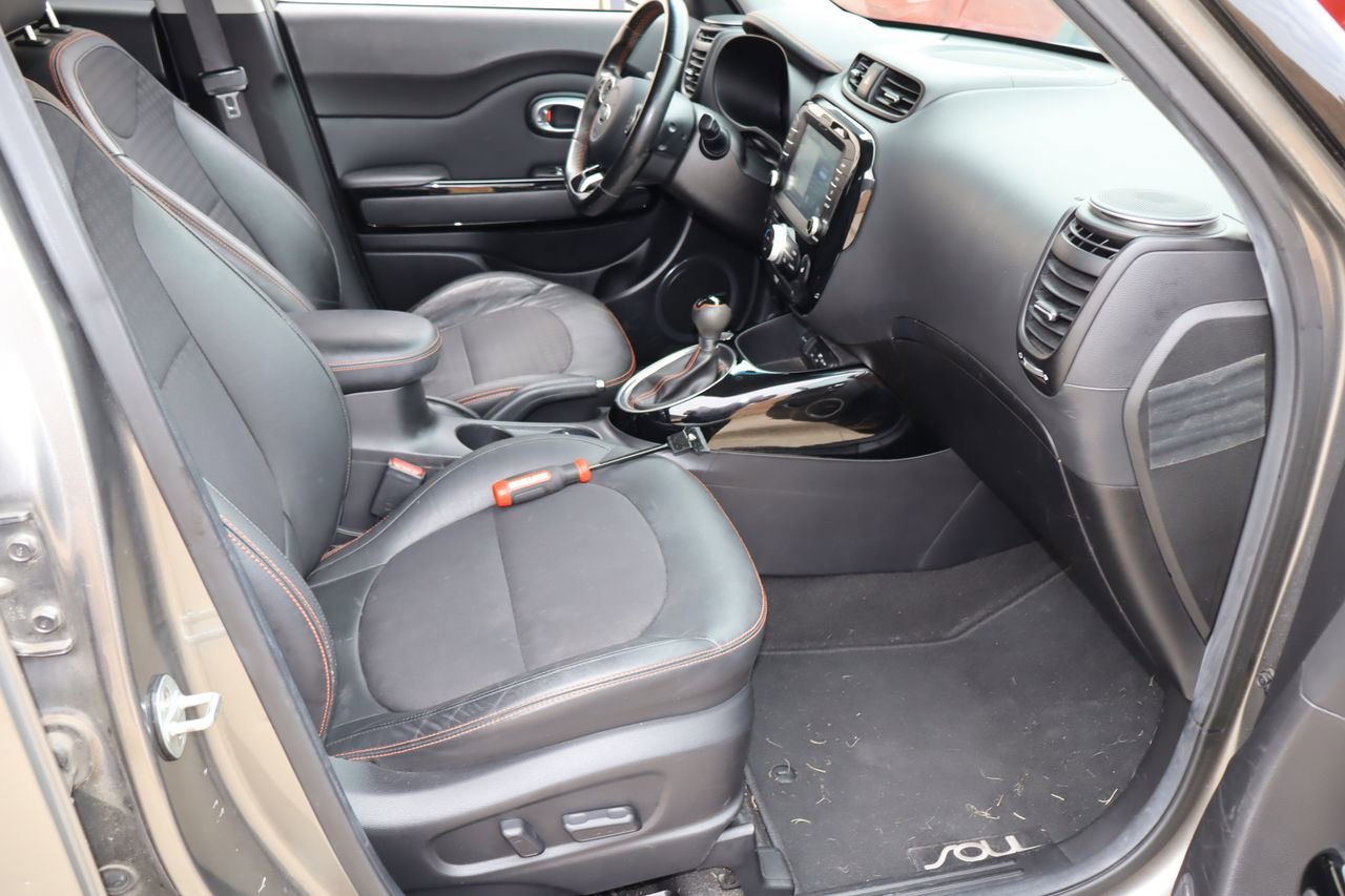 Used 2018 Kia Soul ! w/ Tech Package FWD image 16