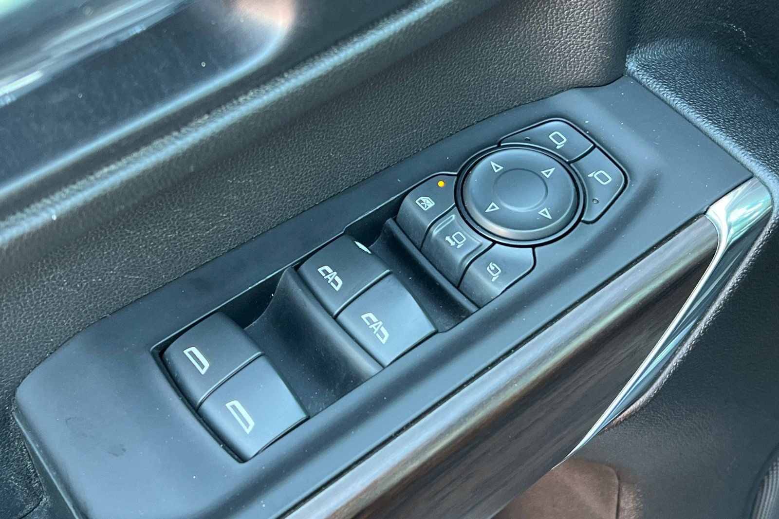 Used 2023 GMC Sierra 3500 SLT w/ SLT Premium Package image 13