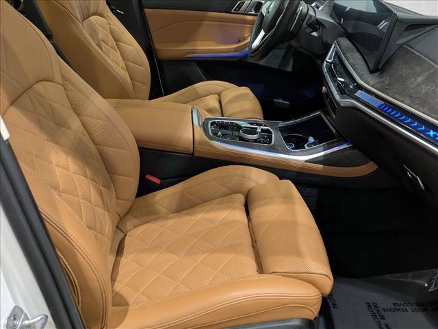 Used 2023 BMW X7 xDrive40i w/ Premium Package AWD/4WD image 24