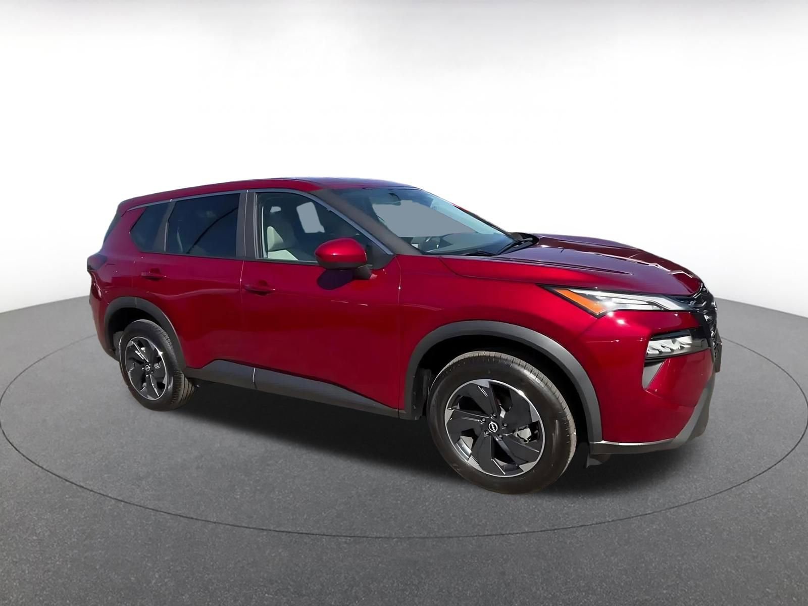 Used 2025 Nissan Rogue SV AWD/4WD image 2