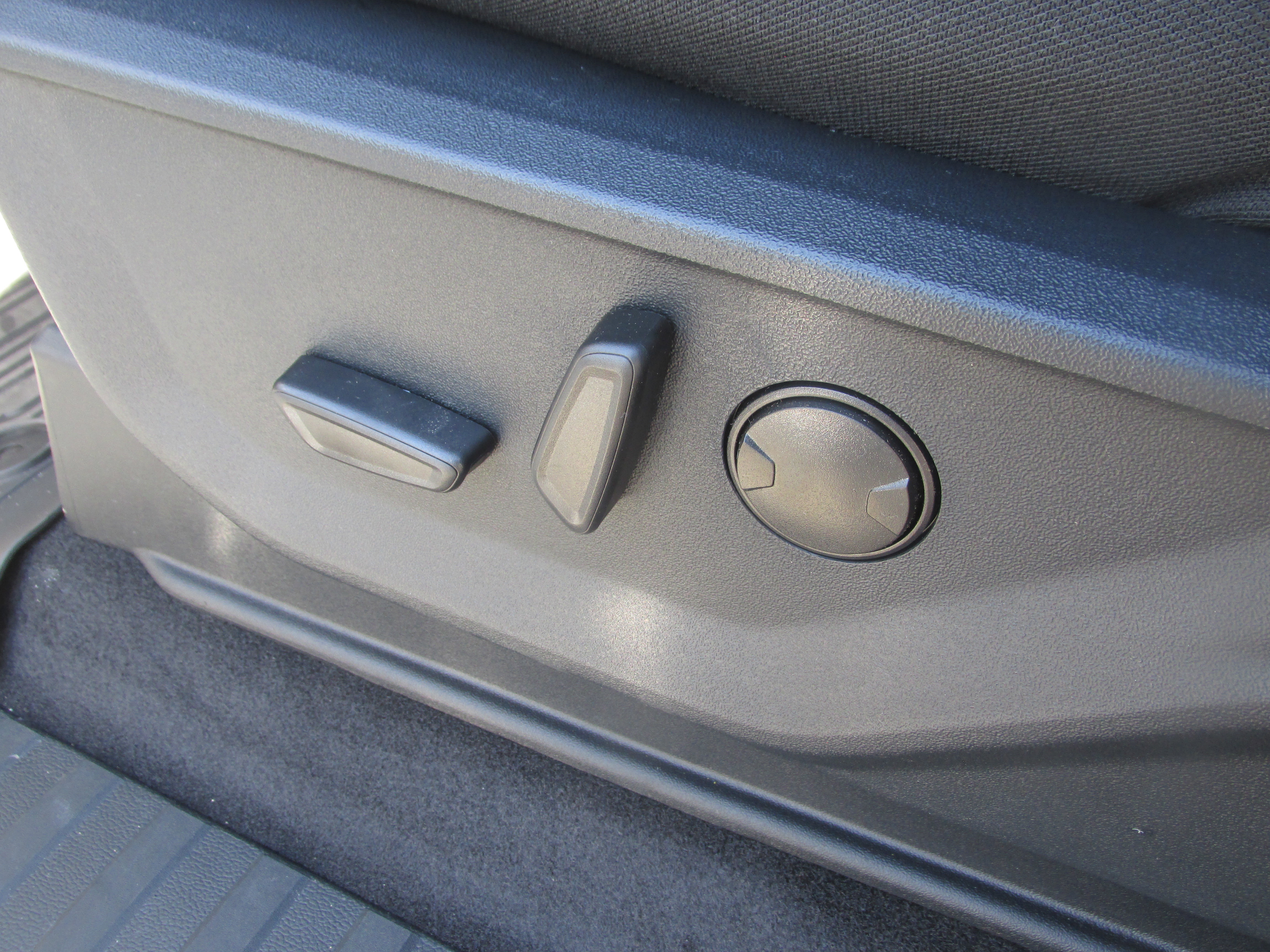 New 2026 Ford F150 XLT w/ Equipment Group 302A MID image 28