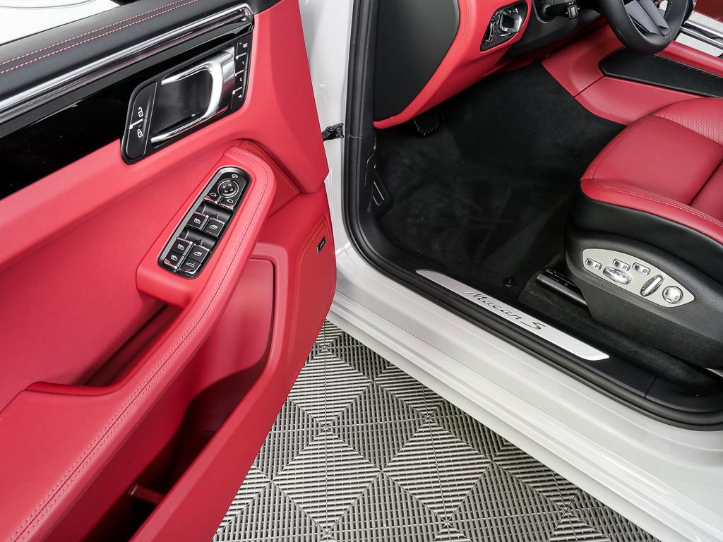 New 2026 Porsche Macan S AWD/4WD image 8