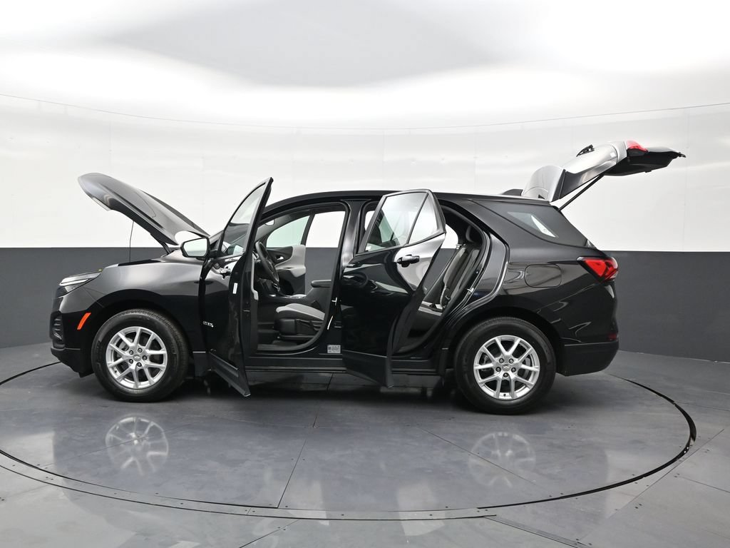 Used 2020 Chevrolet Equinox LS w/ LS Convenience Package FWD image 29