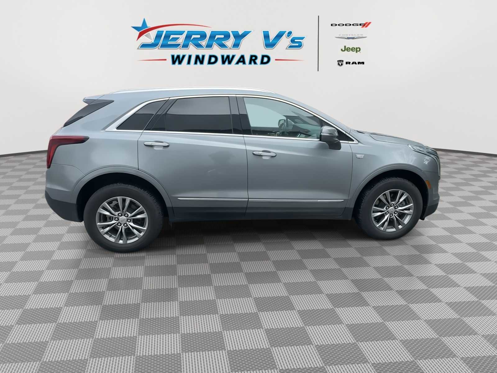 Used 2023 Cadillac XT5 Premium Luxury image 9