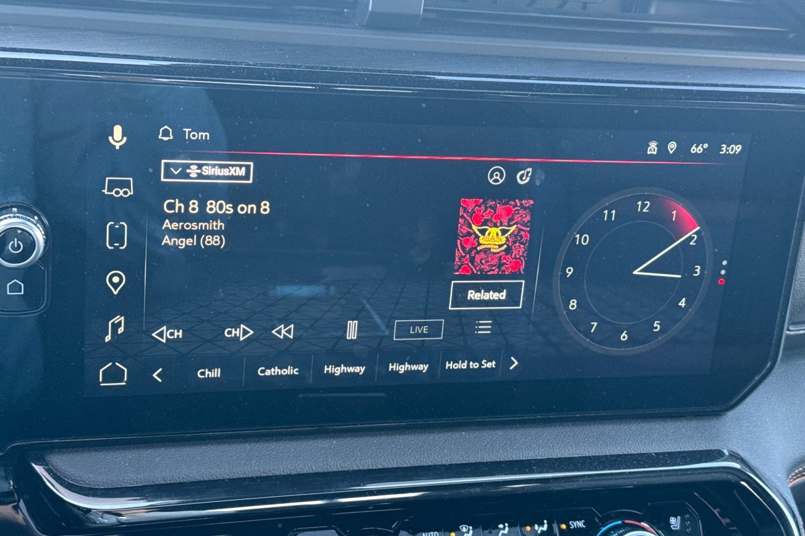 Used 2022 GMC Sierra 1500 AT4 w/ AT4 Premium Package image 26