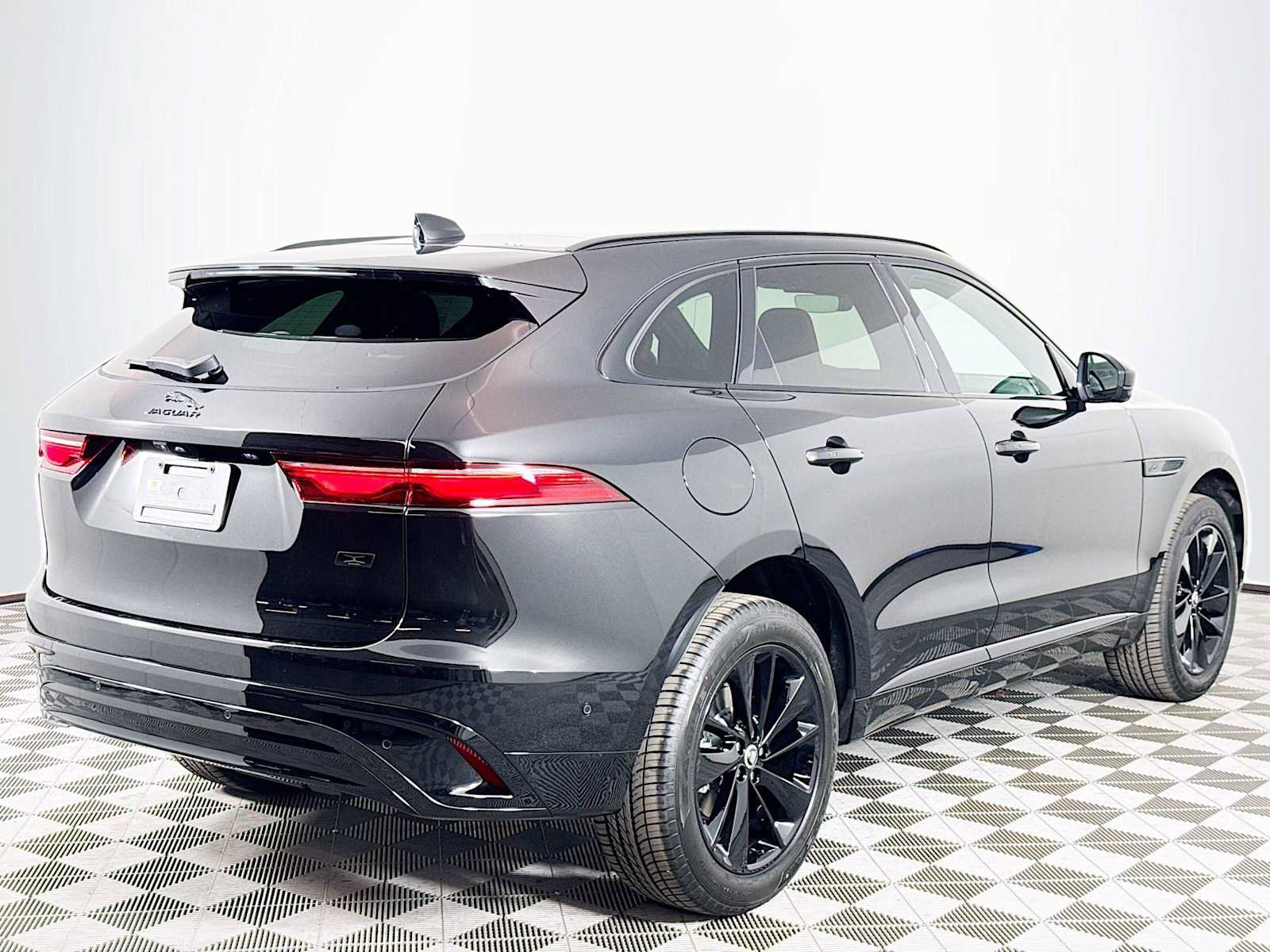 New 2026 Jaguar F-PACE R-Dynamic S AWD/4WD image 5