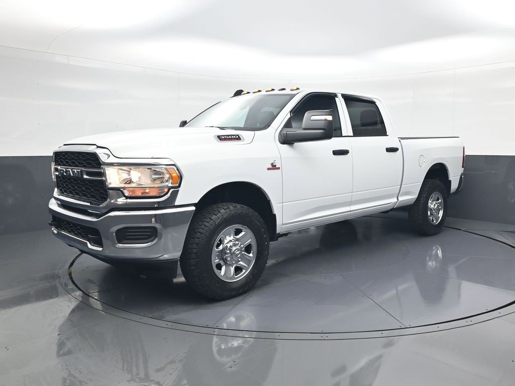 Used 2024 RAM 3500 Tradesman w/ Chrome Appearance Group image 3