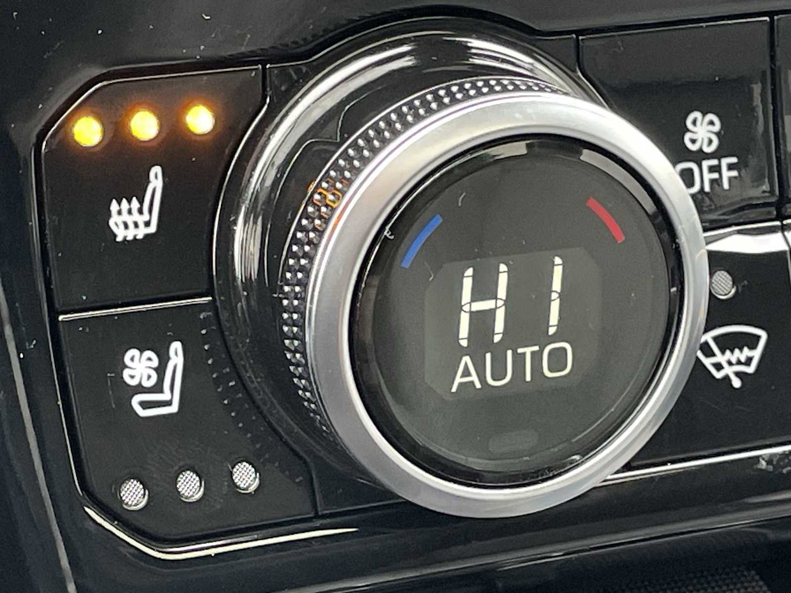 Used 2020 Toyota Highlander Limited image 23