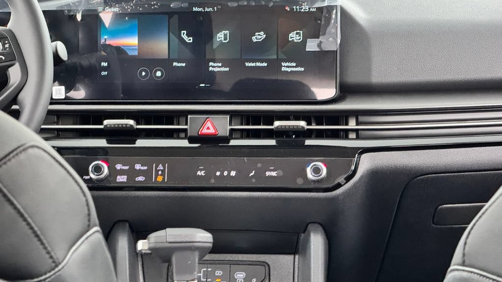 New 2026 Kia Sportage EX FWD image 17