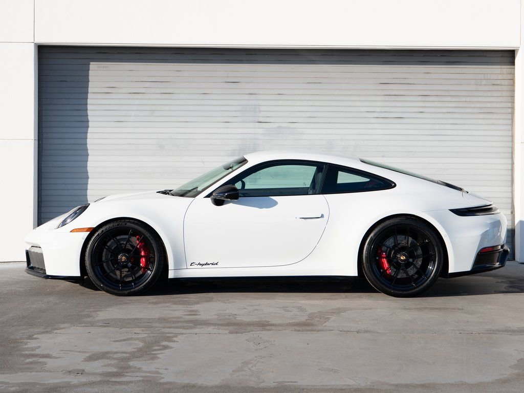 Used 2026 Porsche 911 Carrera GTS image 2