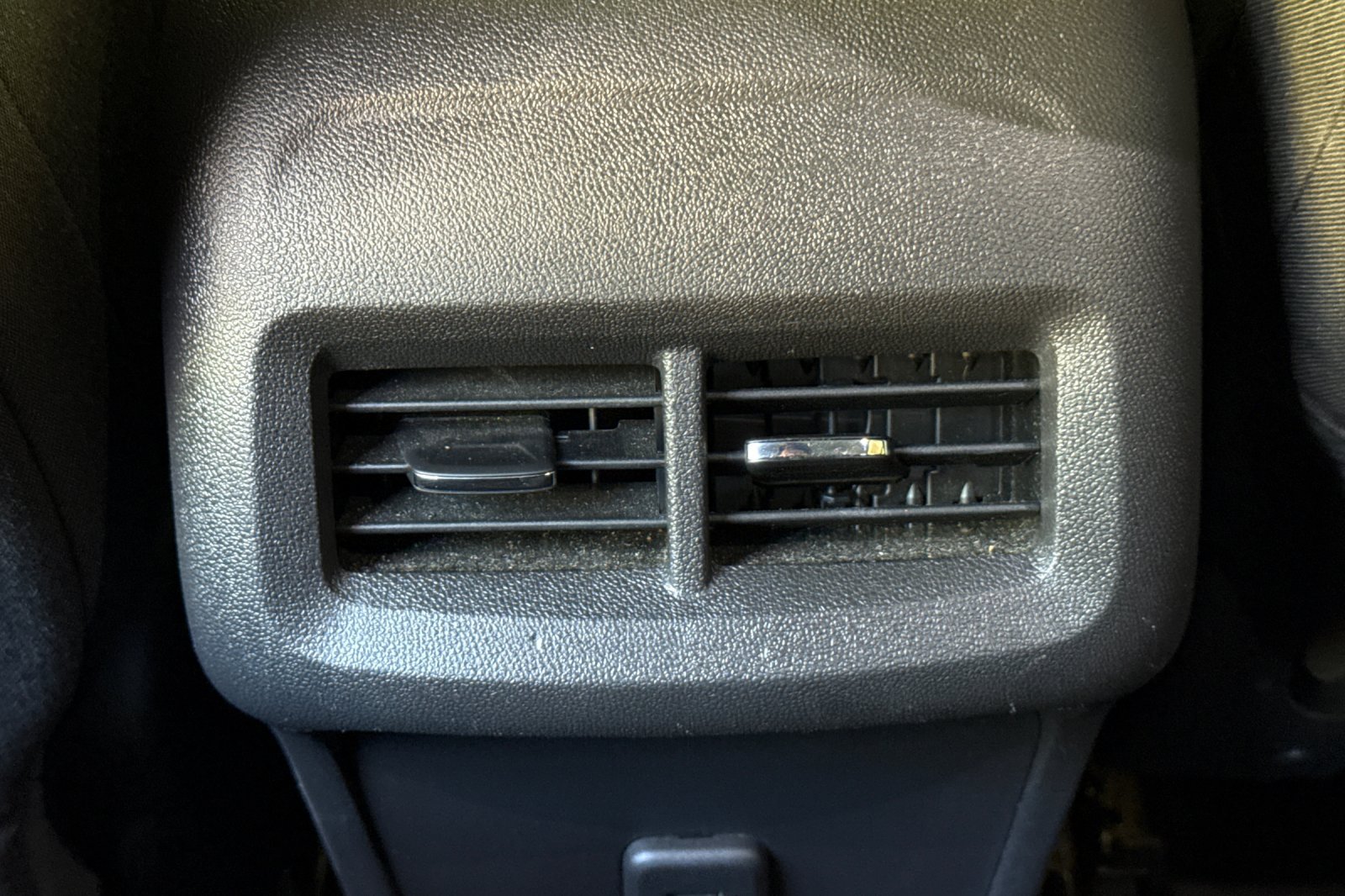Used 2024 GMC Terrain SLE FWD image 16