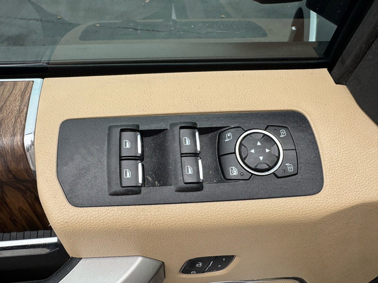 Used 2020 Ford F150 Lariat w/ Equipment Group 501A Mid image 14