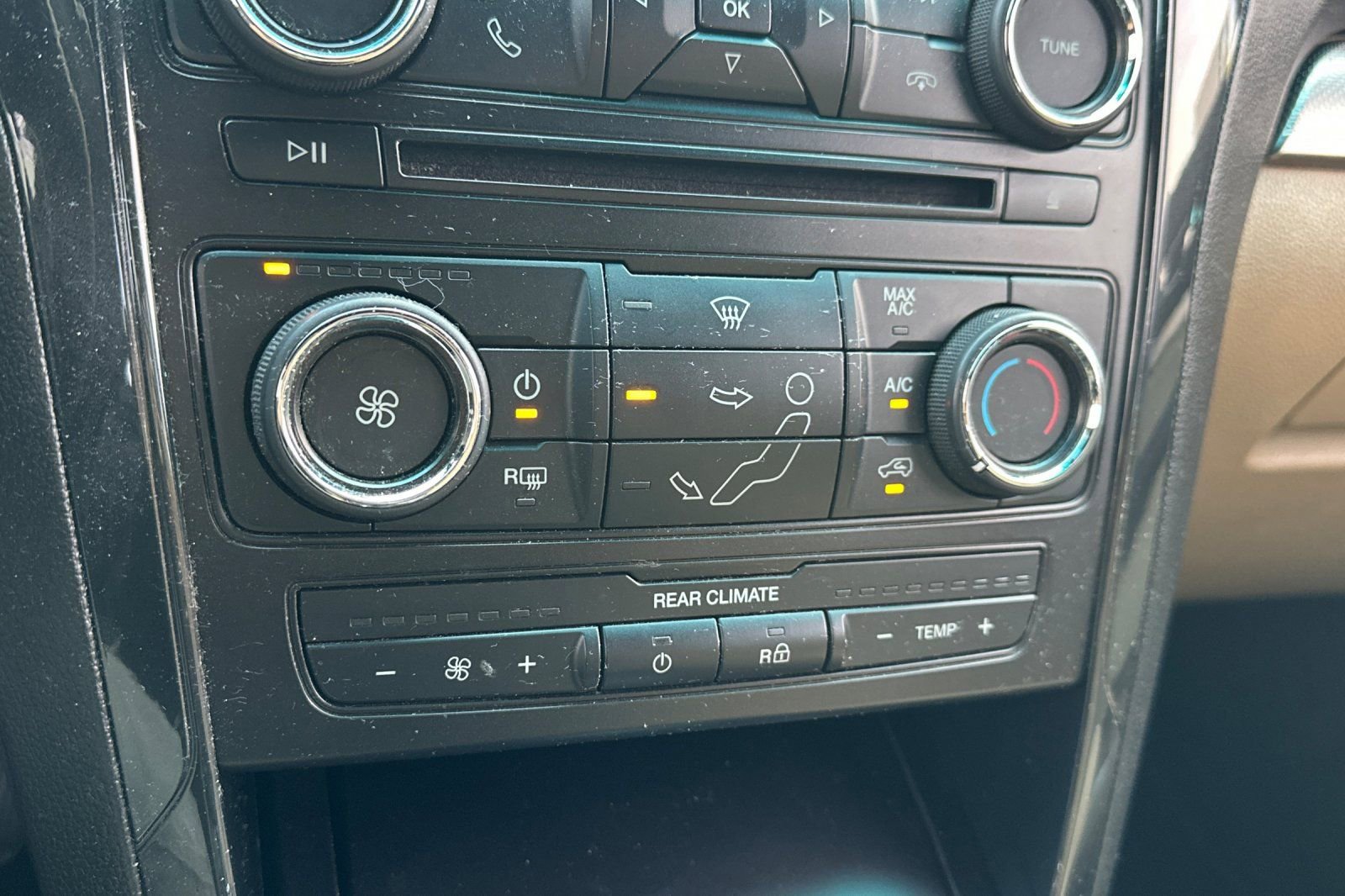 Used 2017 Ford Explorer FWD image 28