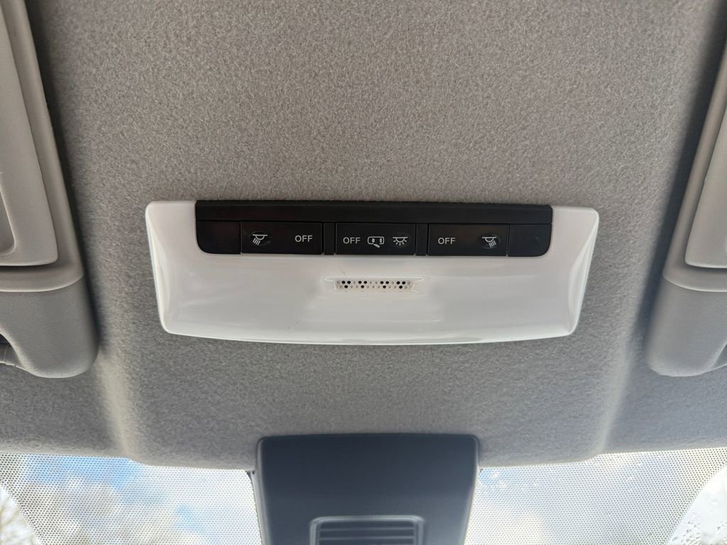 Used 2023 Nissan Kicks S image 25