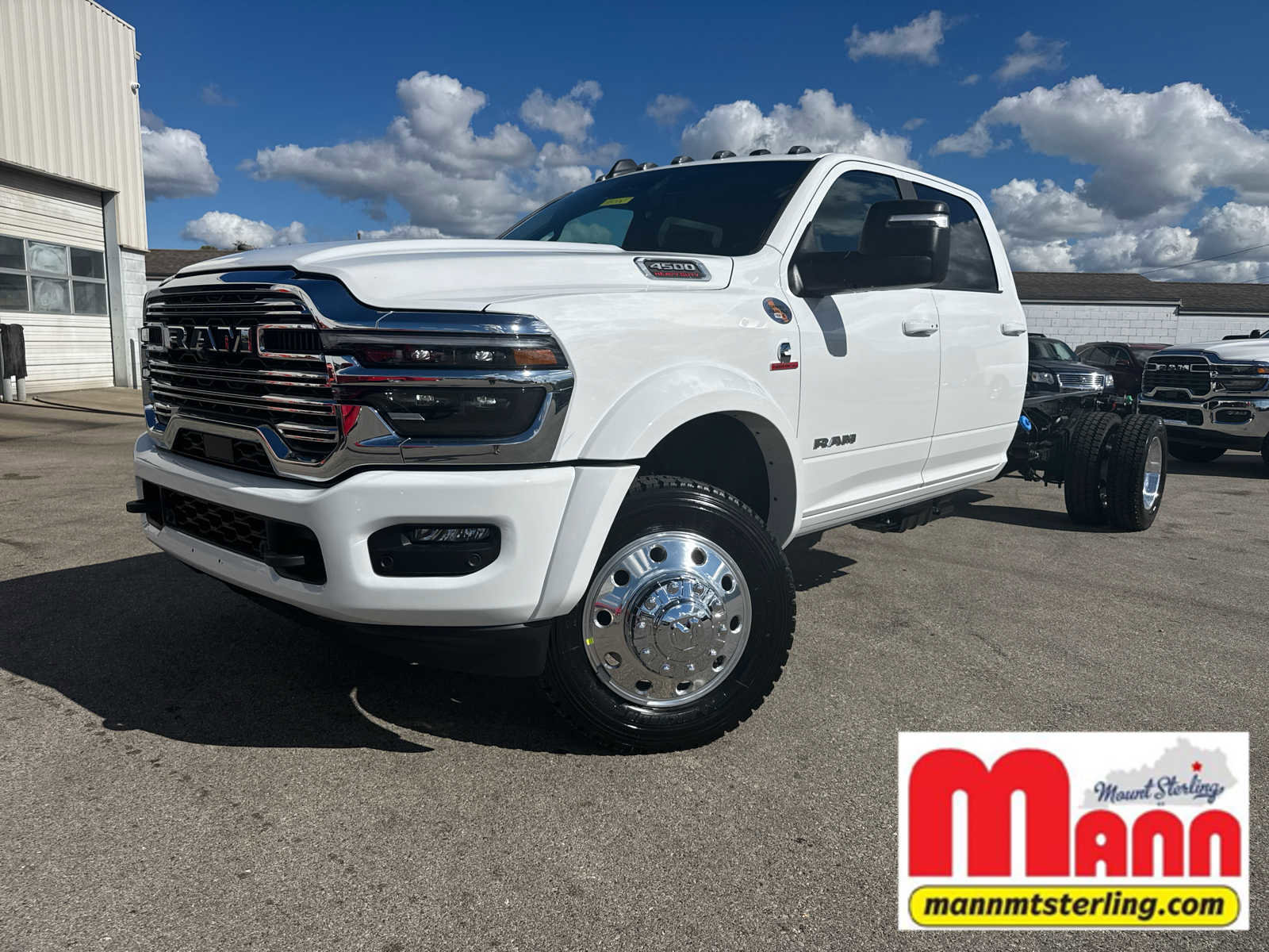 New 2026 RAM 4500 4x4 Crew Cab DRW w/ Laramie Trim Package image 1