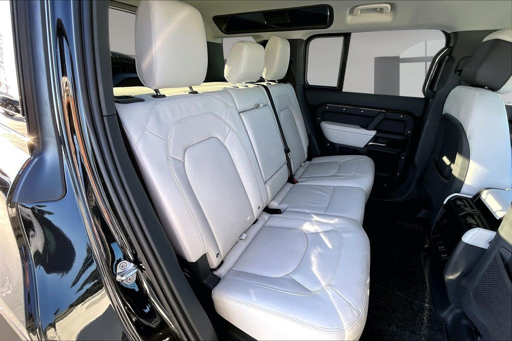 New 2026 Land Rover Defender 110 S AWD/4WD image 10
