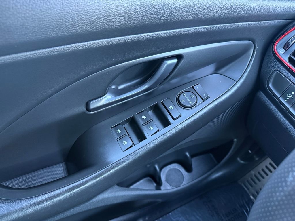 Used 2019 Hyundai Elantra GT N Line FWD image 11